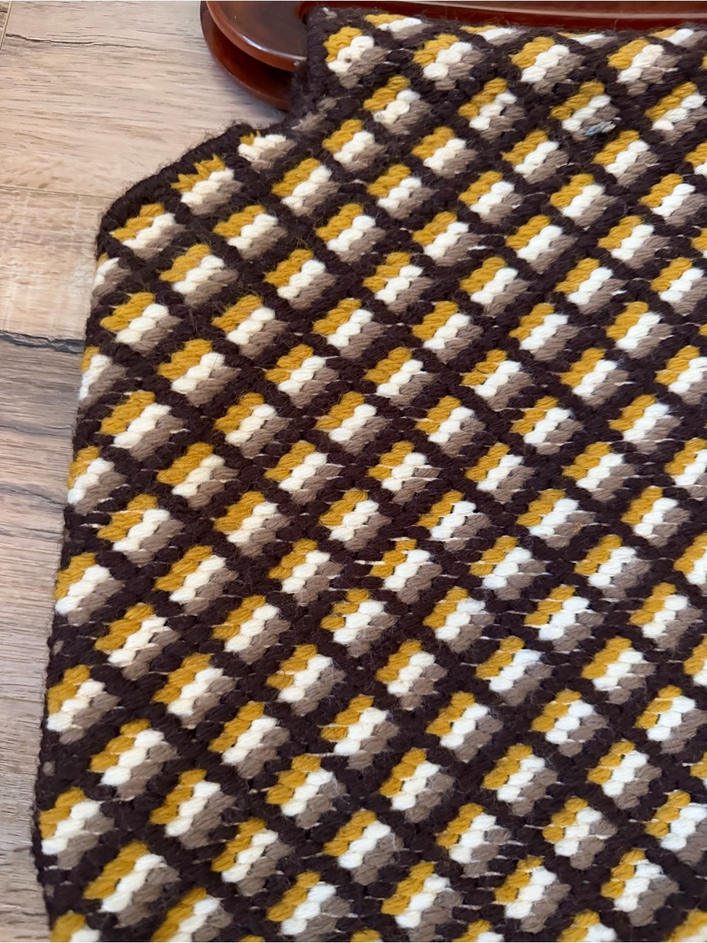 Handwoven Brown, Cream & Yellow Retro Knit Tote - Picture 4 of 4